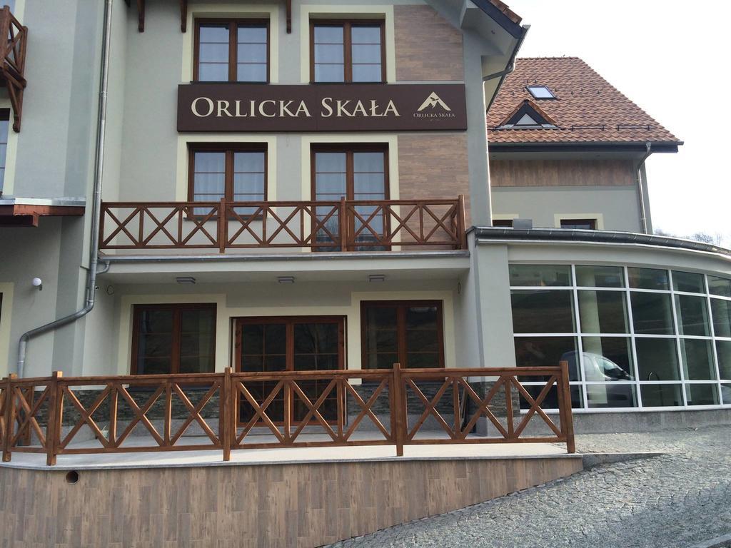Orlicka Skala Acomodação com café da manhã Zieleniec  Exterior foto